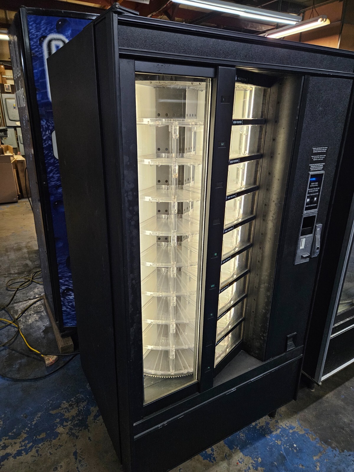 Not Homing/Cooling - Crane National Shoppertron 431 Cold Food Vending Machine