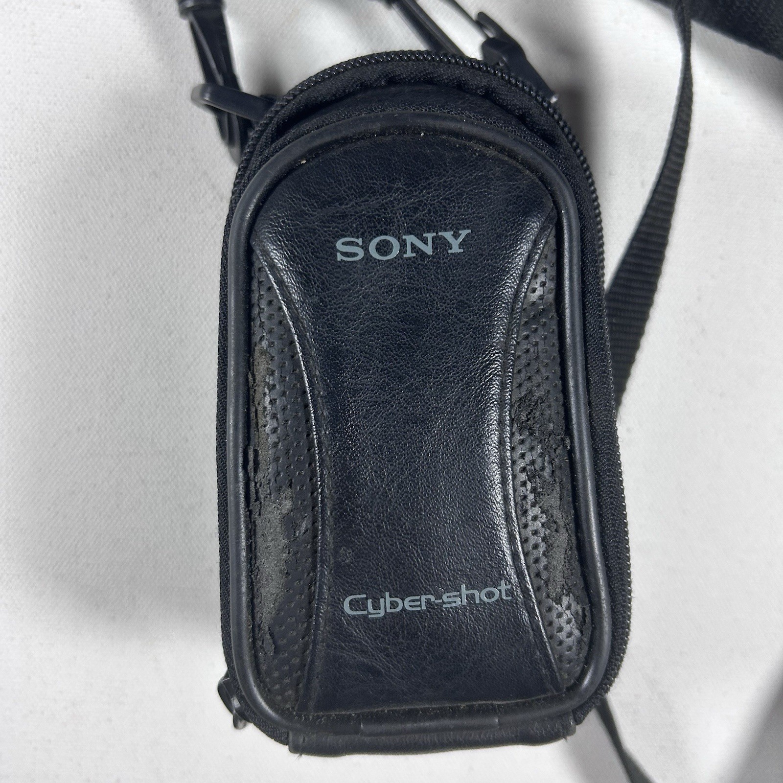 Sony Cyber-shot DSC P30 Digital Camera Carry Case Black w/ Strap Zipper - OEM