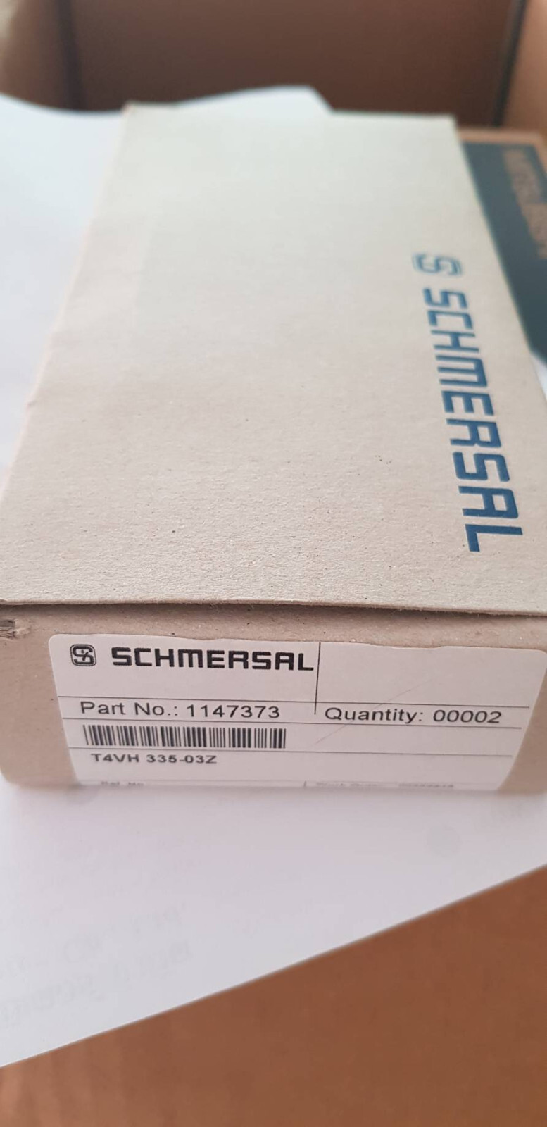 1Box of T4VH 335-03Z (2pcs/1box) limit switch t4vh335 Schmersal t4vh 1147373 NIB