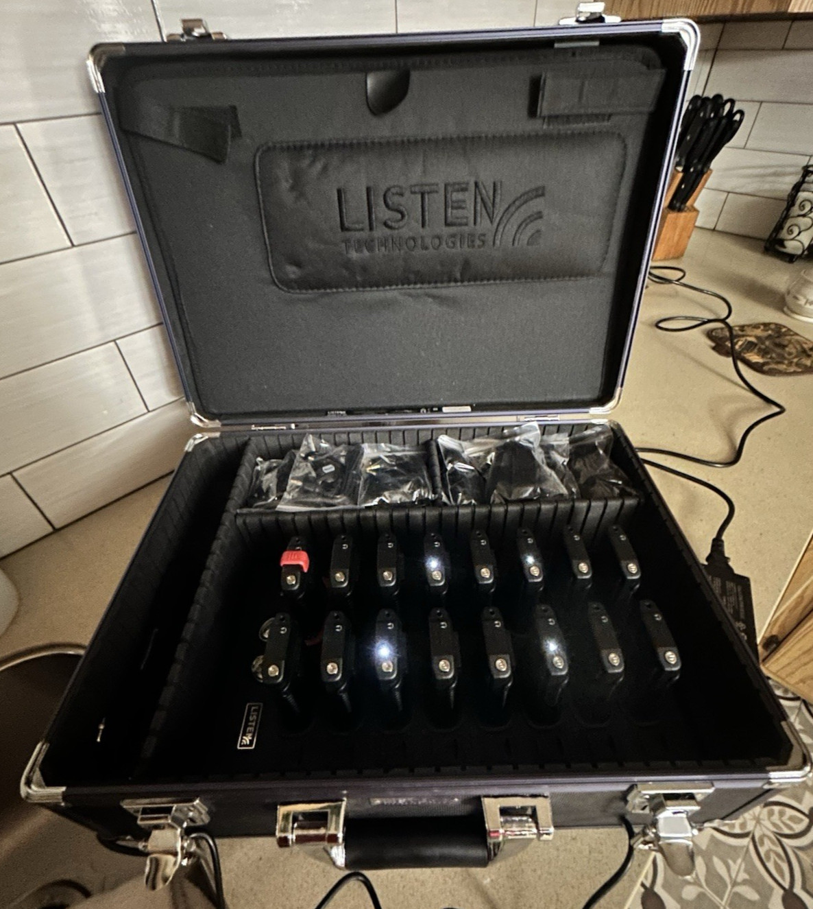 Listen Technologies LA-481 ListenTALK Docking Case 16LKR-11 LISTENTALK RECEIVER