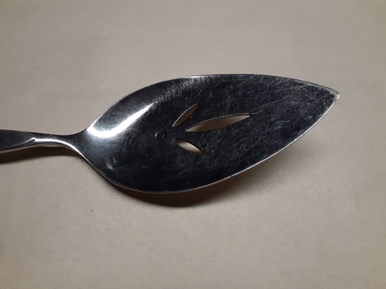 Vintage Oneida pie or cake server