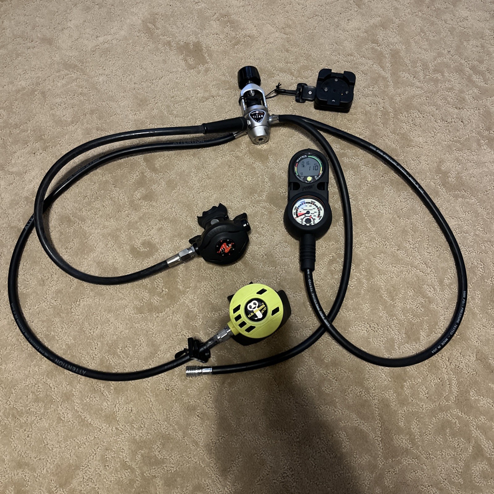 U.S. Divers Titan Regulator Set w/ Octo US Divers / Aqua Lung Matrix Pivot!