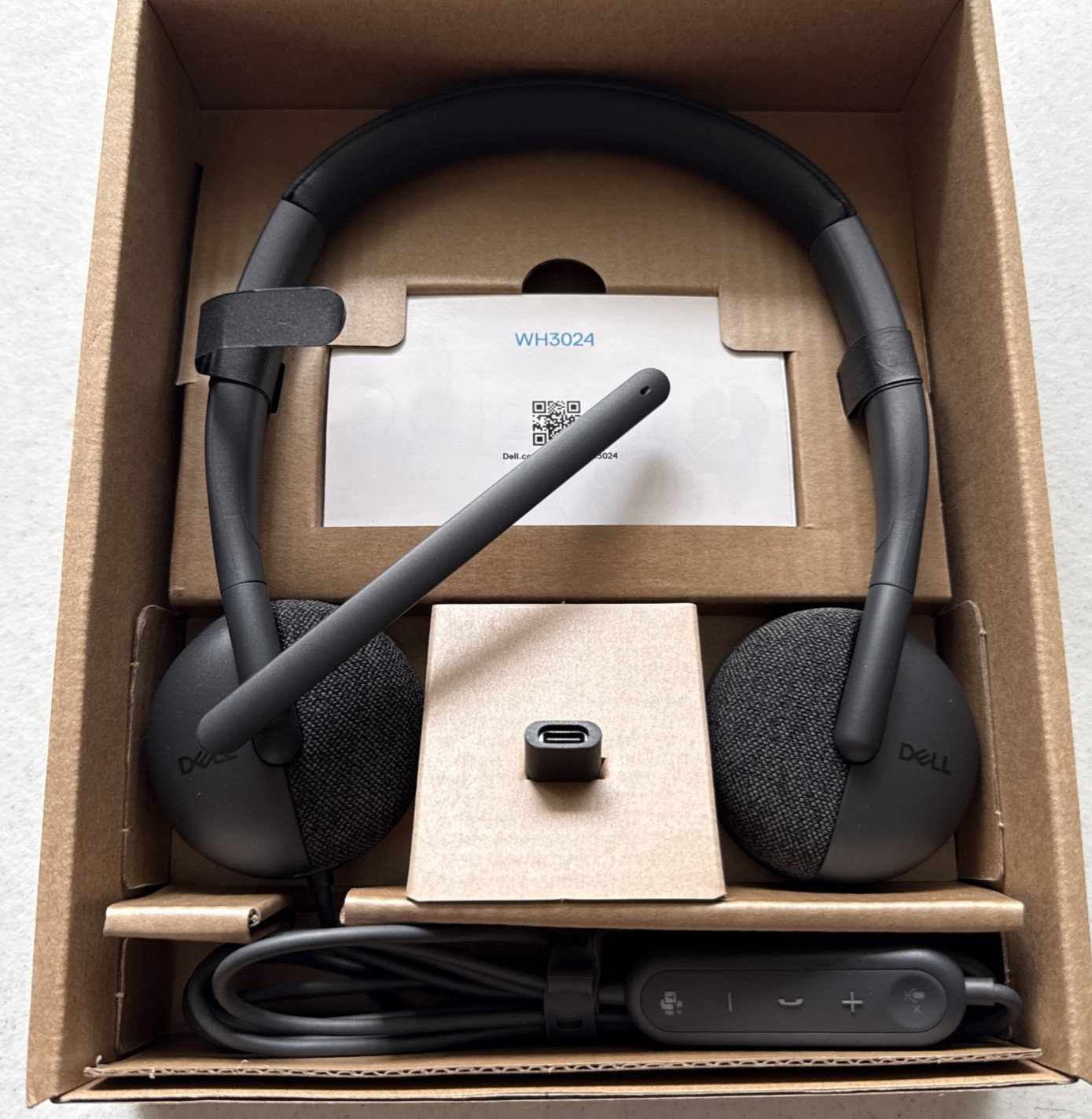 New Dell WH3024 Wired Headset with Built-in Microphone