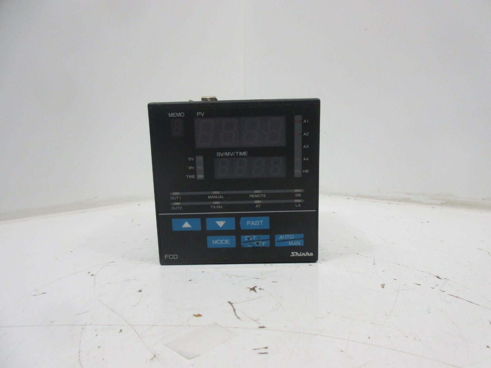 SHINKO FCD-13A-A/M  TEMPERATURE CONTROLLER