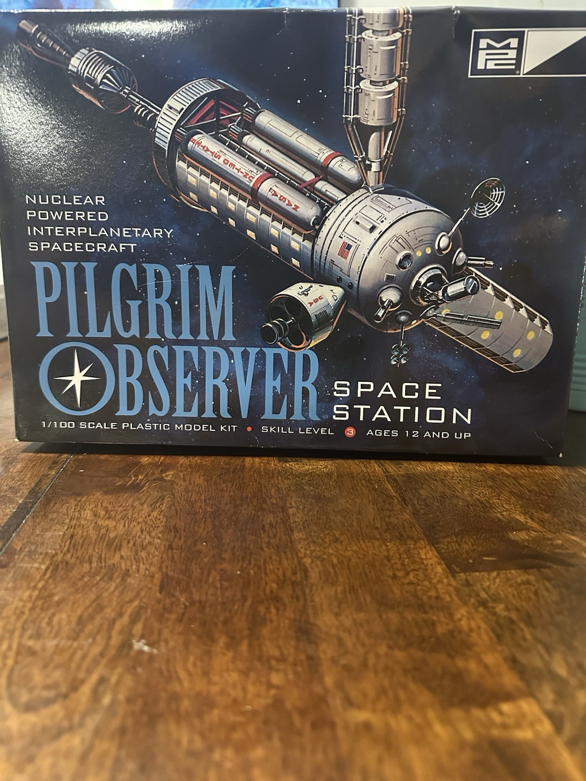 MPC Pilgrim Observer Space Station 1:100 Plastic Model Kit Skill 3 White