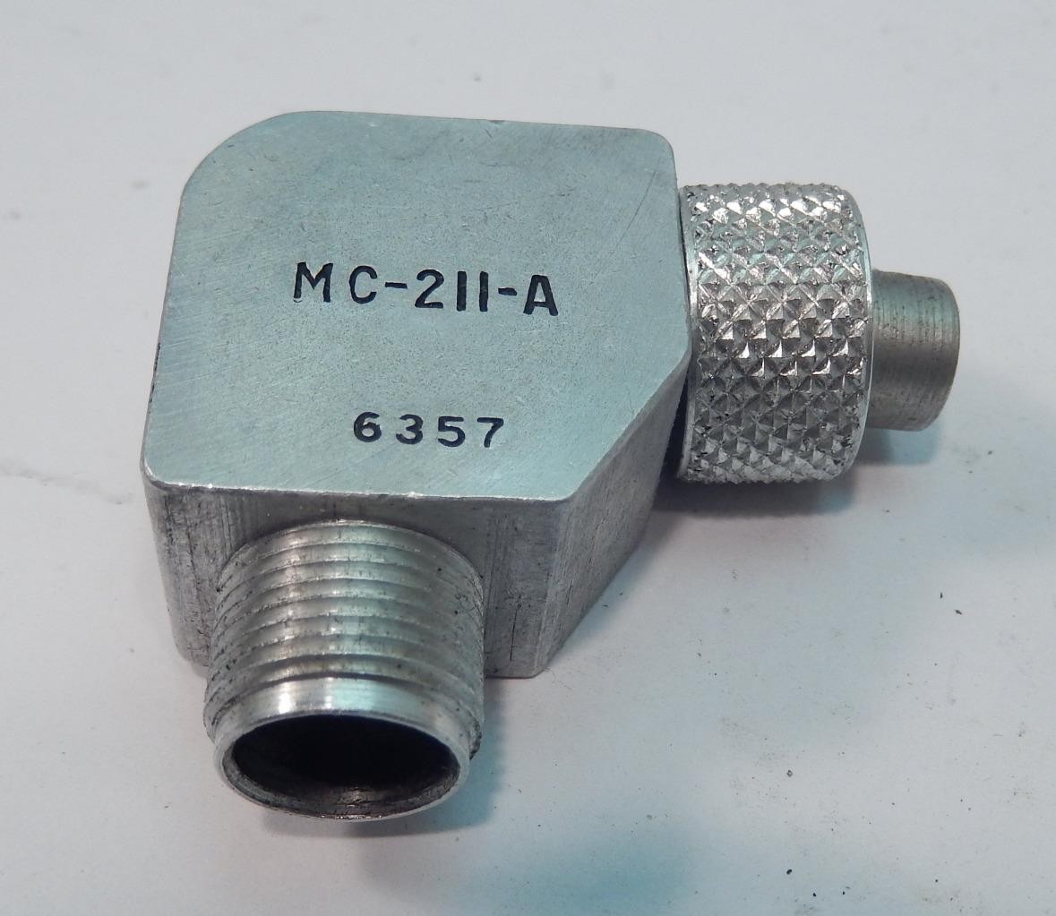 VINTAGE MC-211 RIGHT ANGLE ADAPTER FOR WW2 MC-215 FLEX TUNING CABLE ARC-5 RECEIV