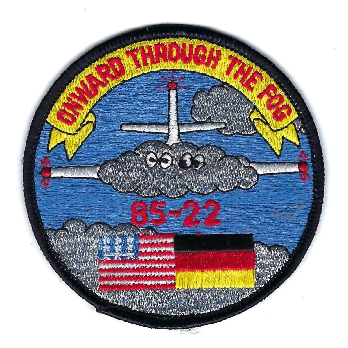 ORIGINAL 80's USAF NAV TRAINING CLASS 85-22 "ONWARD THROUGH THE FOG"  patch