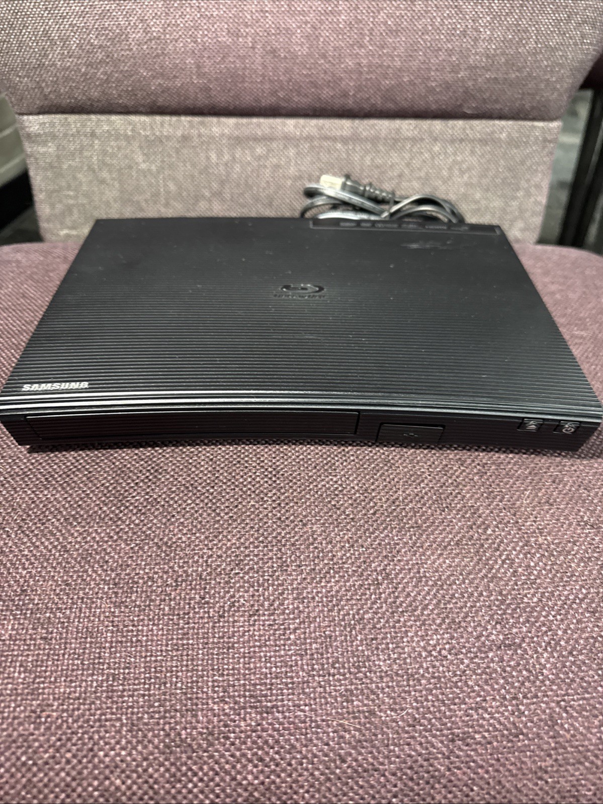 Samsung BD-JM57 Blu-ray DVD Wifi Streaming Player No Remote Tested & Works.