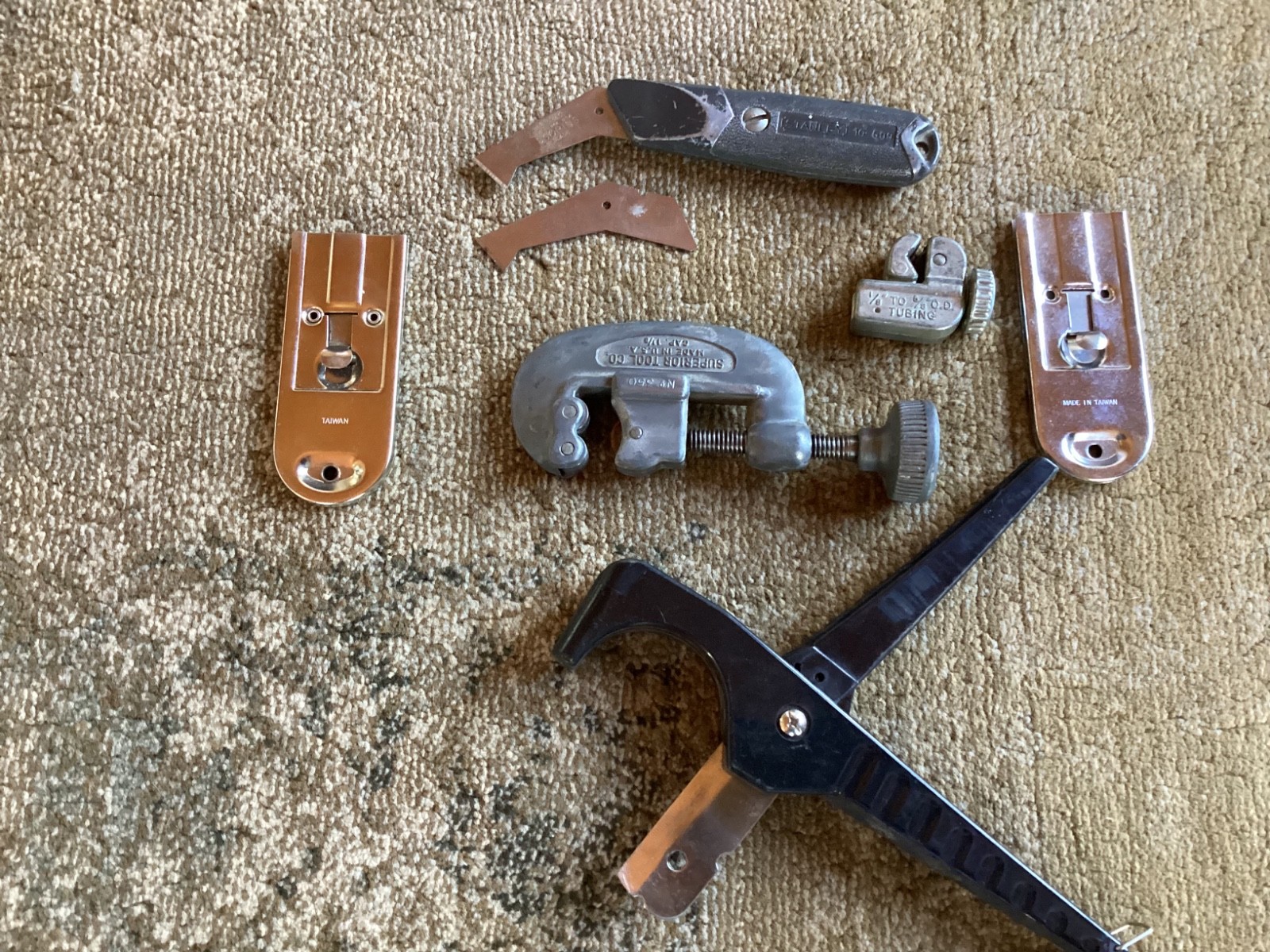 Lot of Plumbing Tools & scrapers - Stanley, Supperior Tools, Apollo, other