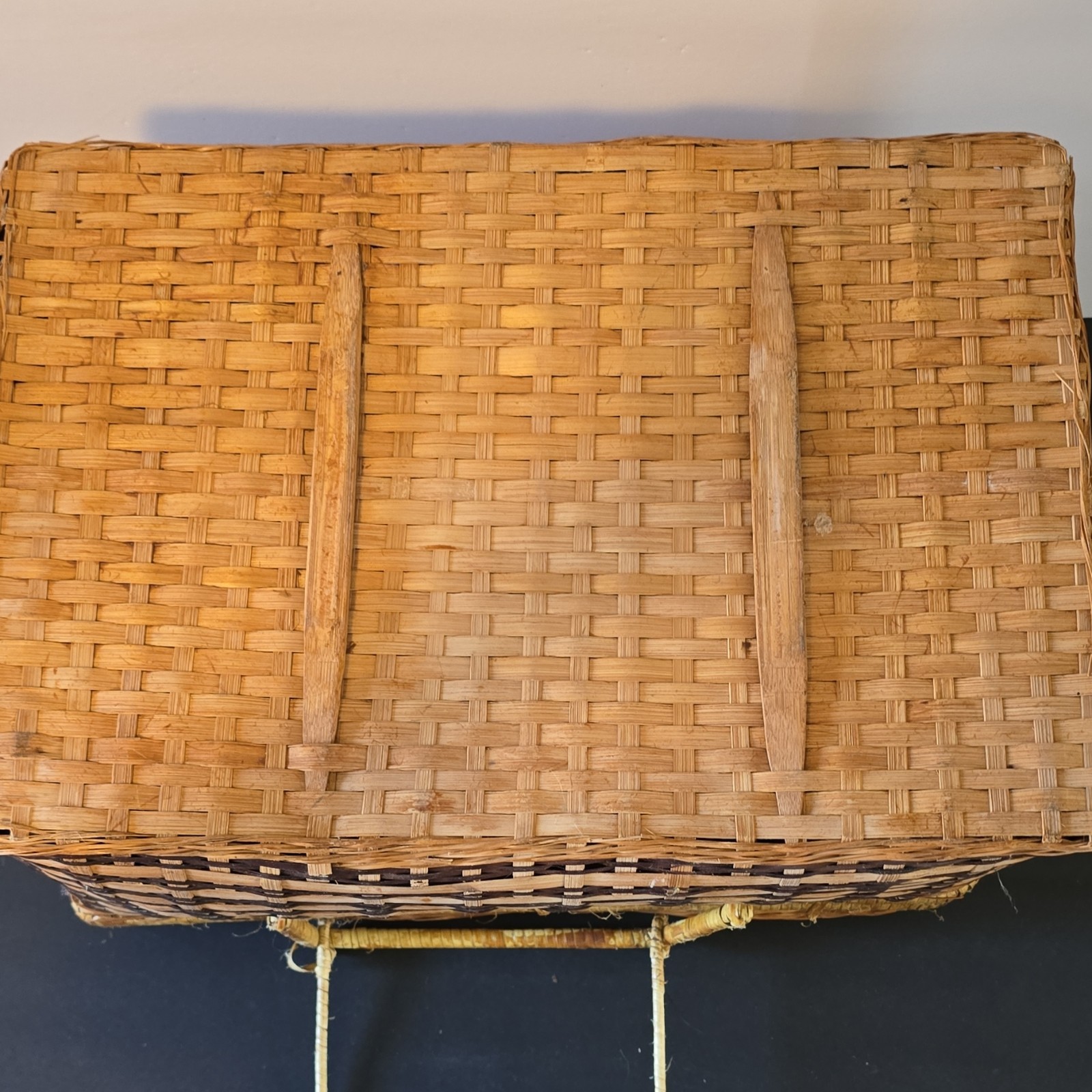 Rectangular Wicker Picnic Basket with Lid and Handles, Freestanding, Brown/Black