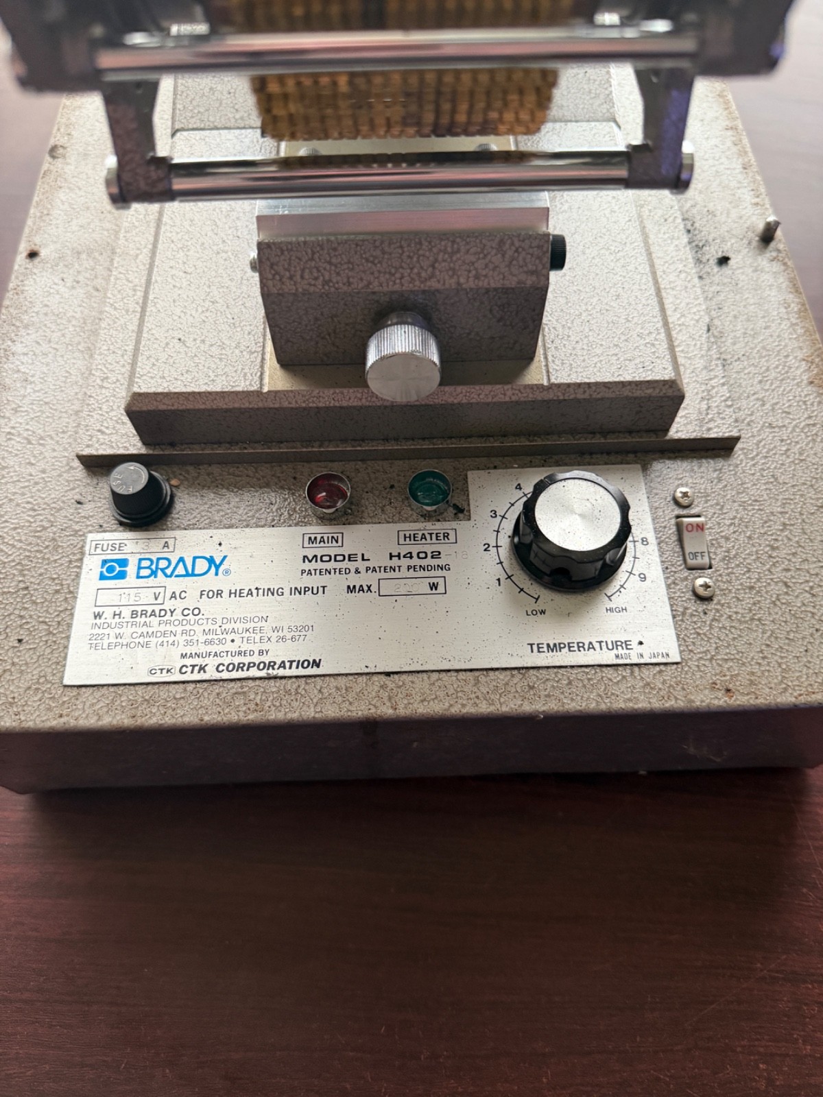 Brady Model H402