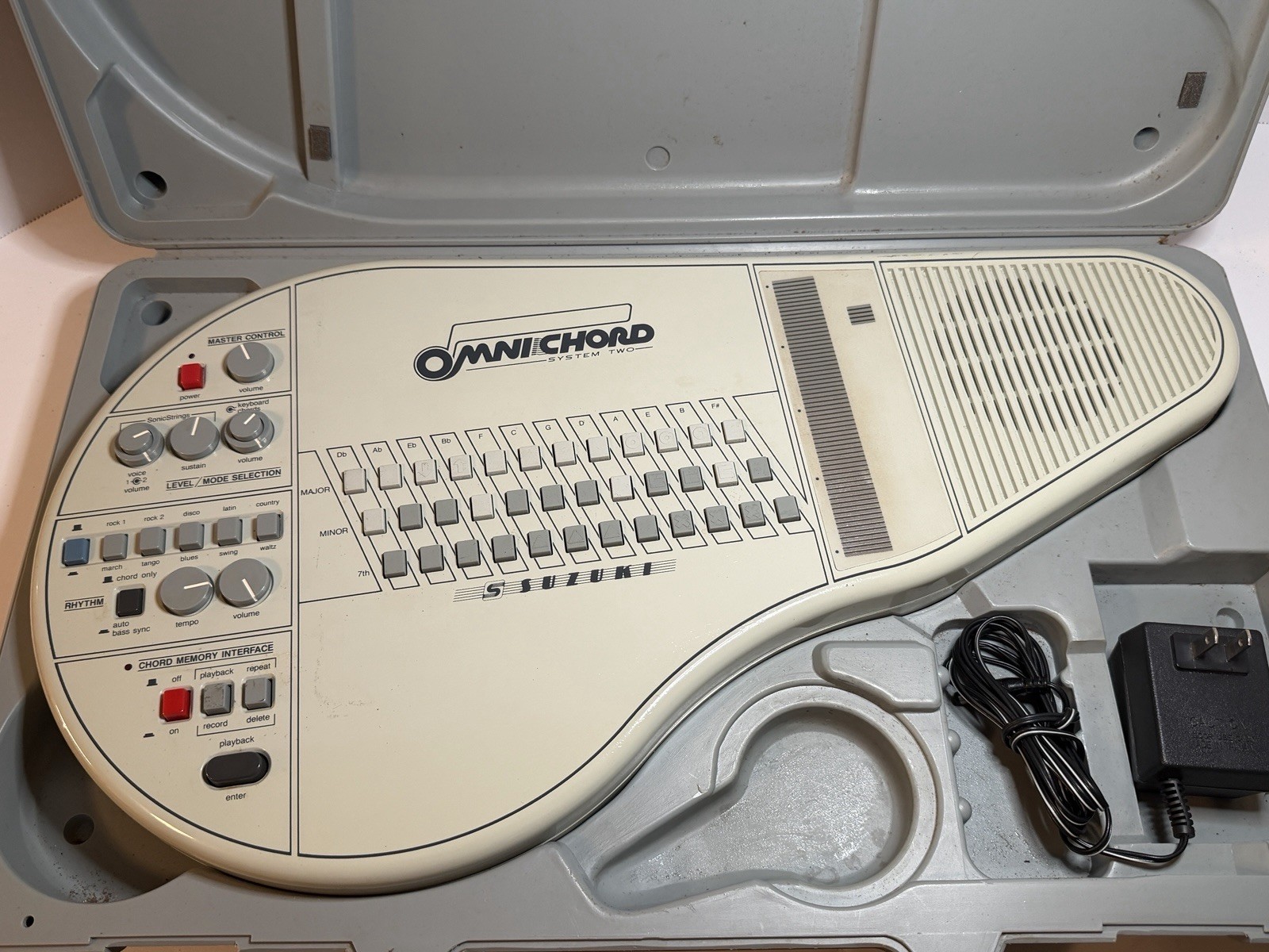 Suzuki Omnichord System Two Model OM-84 In Case With Power Cord Works Read!!