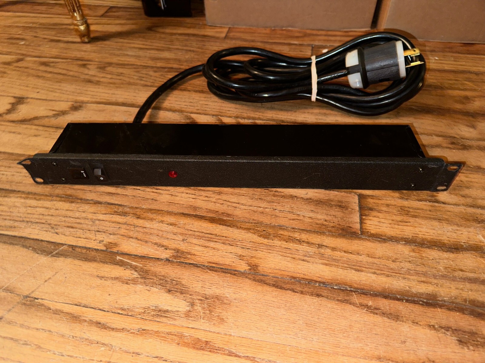 Perma Power JT06B2B20 Transient Voltage Power Surge Suppressor Switch PDU
