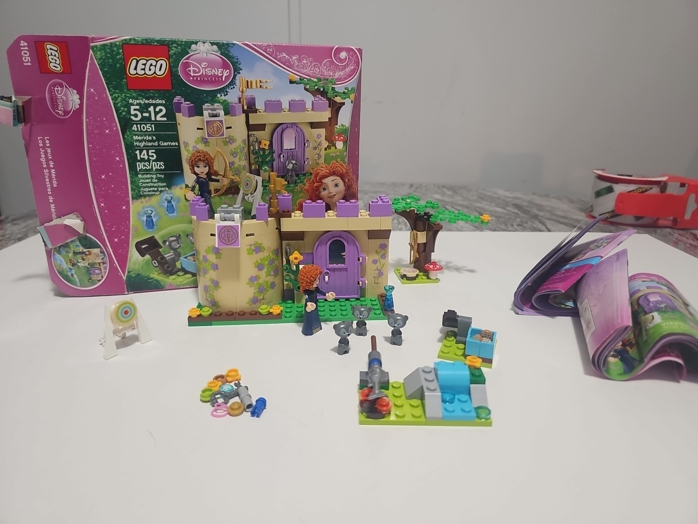 LEGO Disney: Merida's Highland Games (41051) Has Figures & Box. Missing 2 Peice