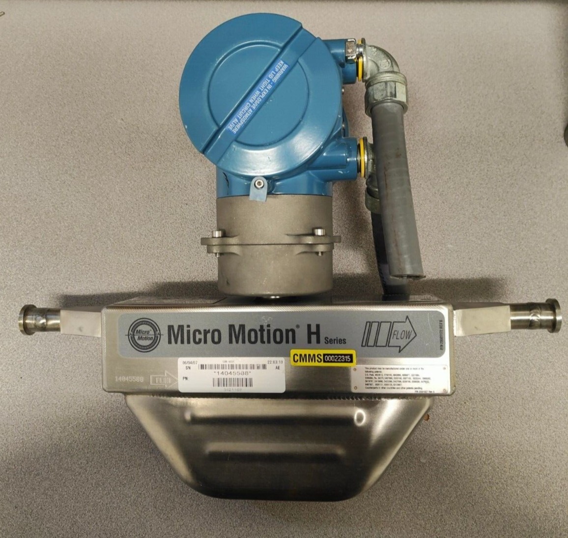 micro motion mass flow sensor M025S121NCAAEZZZZ w/Transmitter 2700112BBAEZZZ