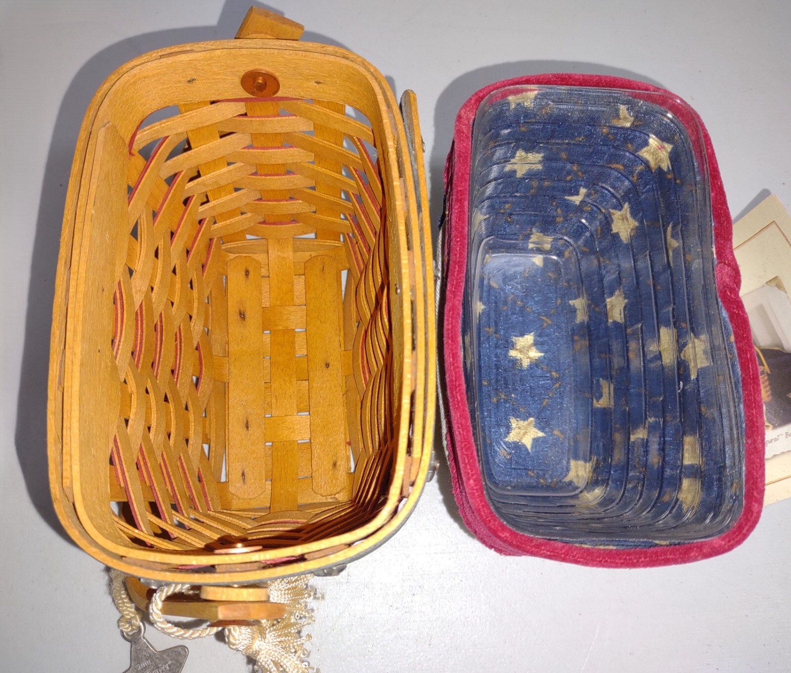 Longaberger 2001 Inaugural Basket with swinging handle