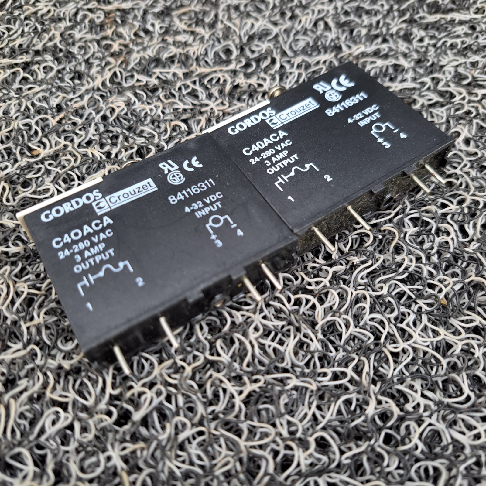 Crouzet C40ACA Solid State Relay,4-32 VDC Input, 24-280 VAC 3A Output (Lot Of 2)