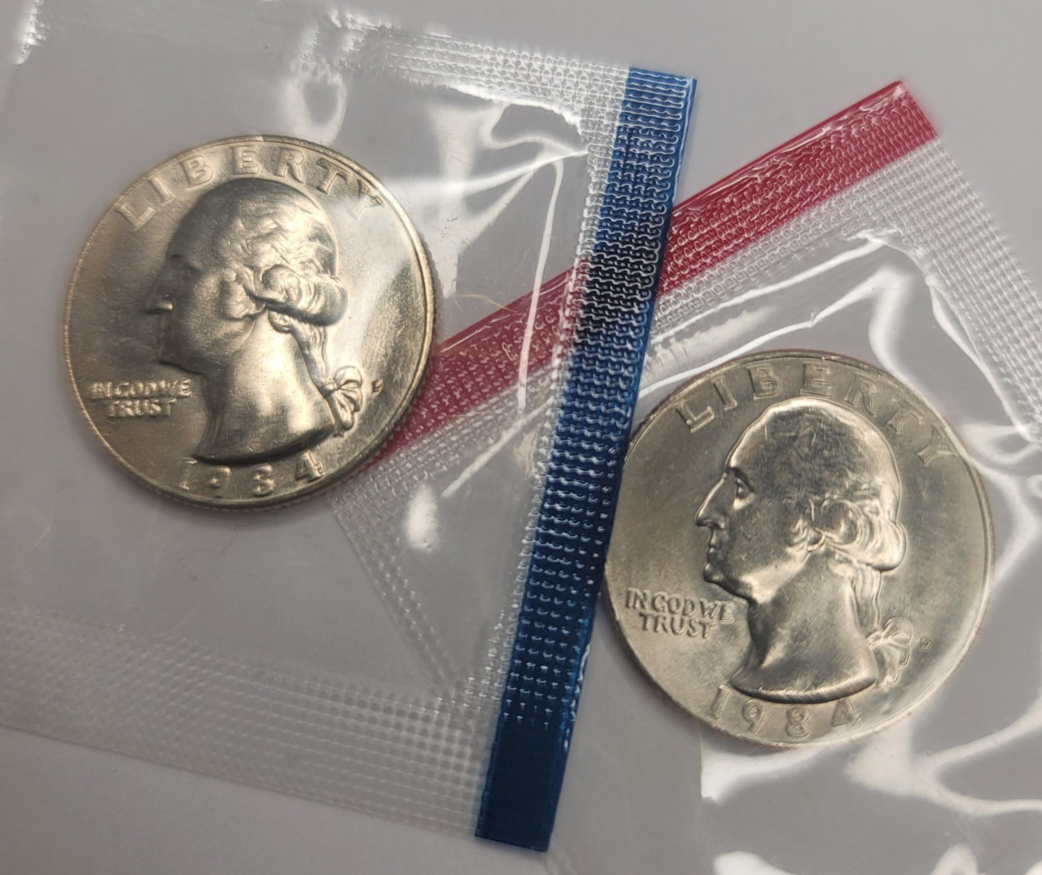 1984 P&D  Washington Quarter Unc Mint Cello - FREE SHIP