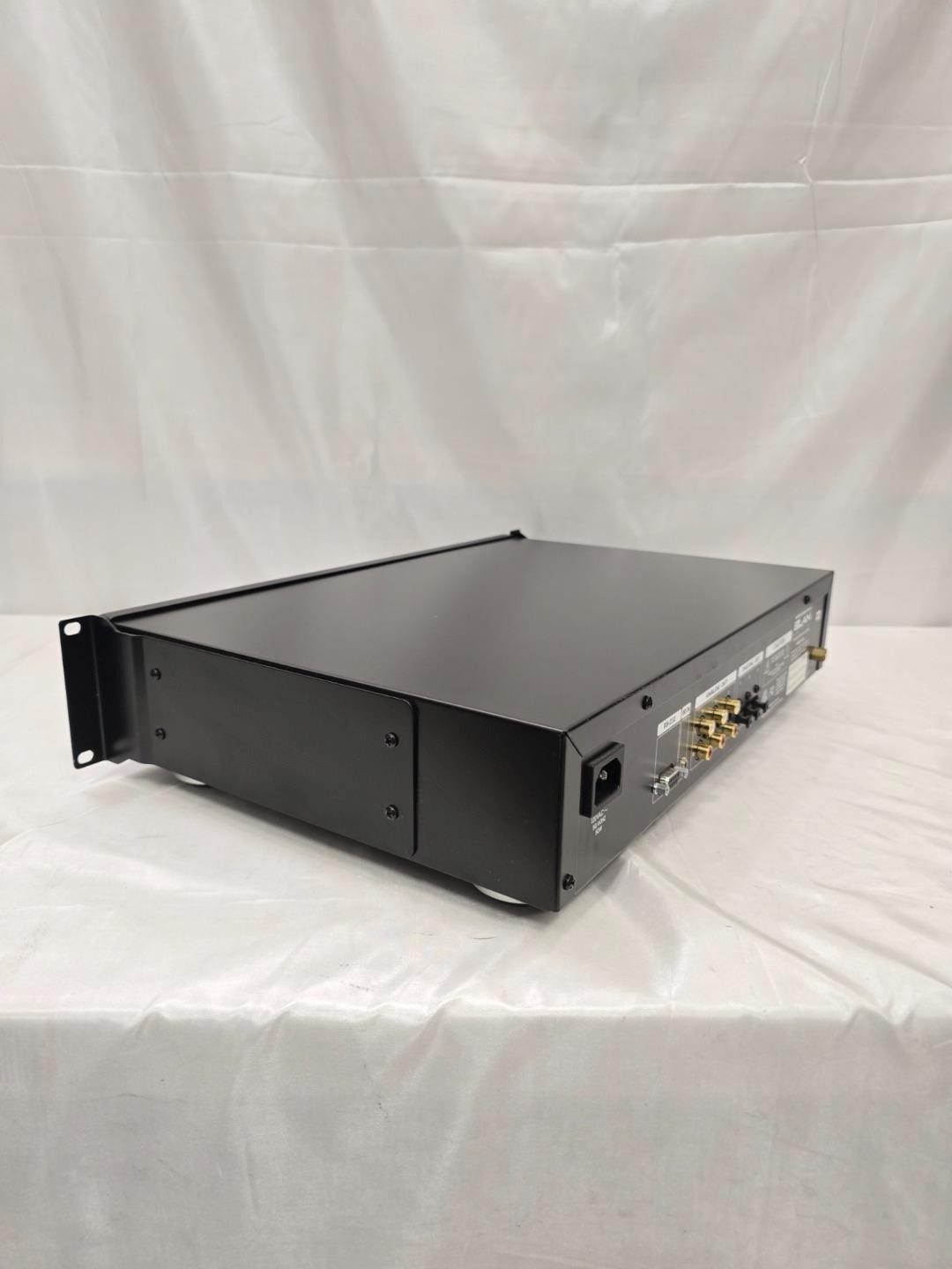 Elan XM-R3+ Multi-Room Audio Controller w/ Rackmount & Power Cord Tested