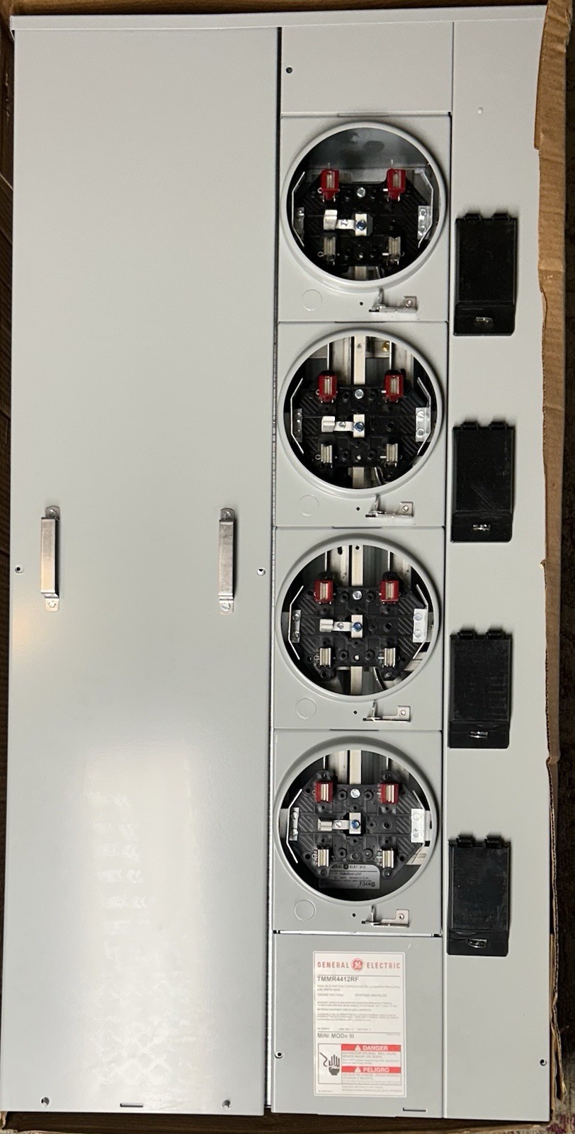 GE/General Electric TMMR4412RF RINGLESS 400 Amp 1Ph-3W 4 SOCKET 240V Panelboard