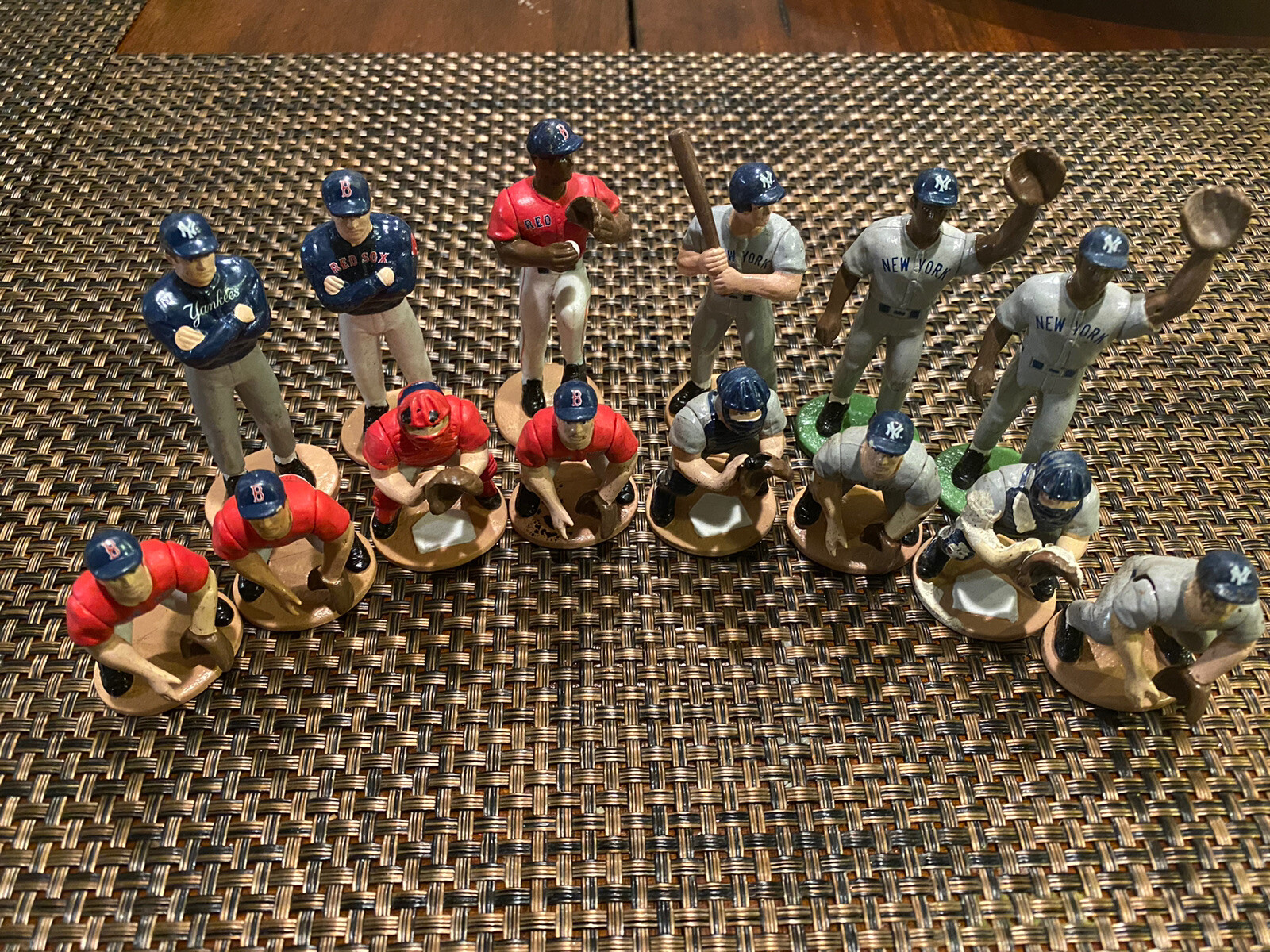 USA OPOLY Yankees Vs Redsox Lot Of 14 Pieces. 8 Yankees 6 Redsox Chess Pieces