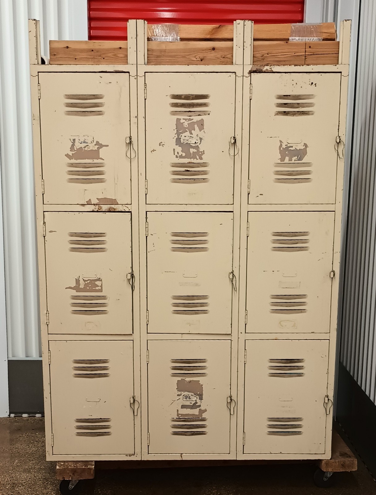 Gym Lockers 9 Individual Units Republic Steel Canton OH Commercial Grade Casters