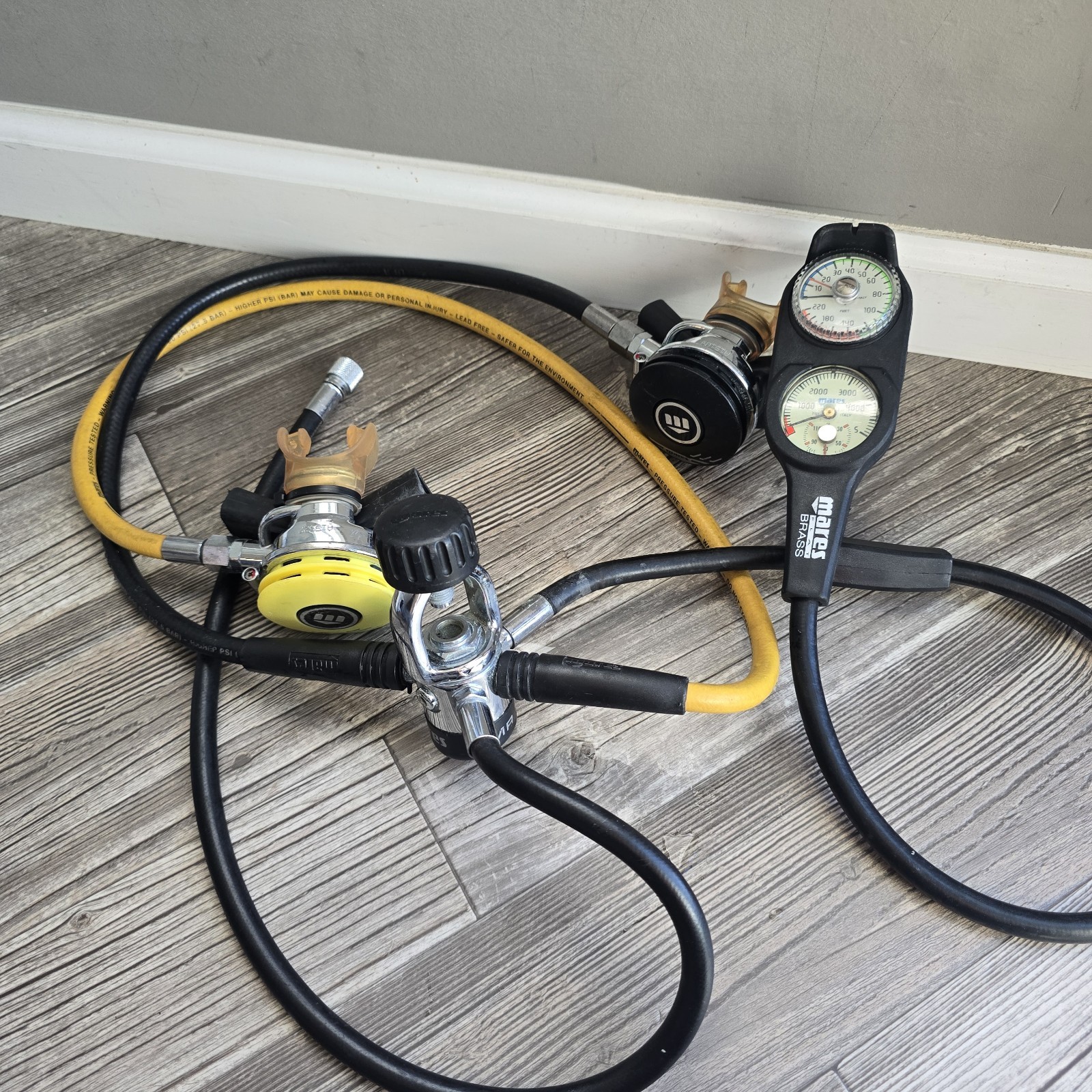 MARES MR 12 SCUBA REGULATOR SET Mares Flat Brass Used Untested