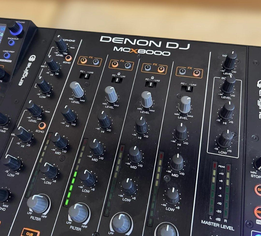 DENON DJ MCX8000 PROFESSIONAL STANDALONE DJ PLAYER / CONTROLLER USB DC12V