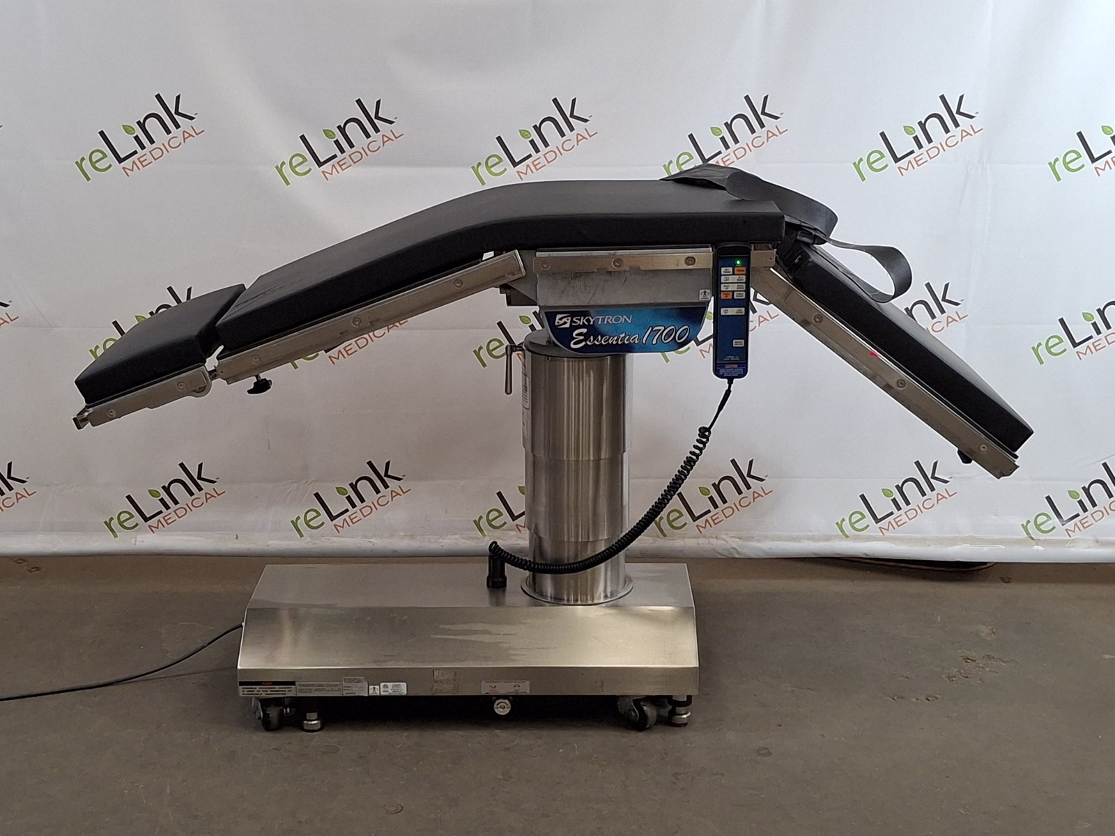 Skytron 1700 Elite Surgical Table