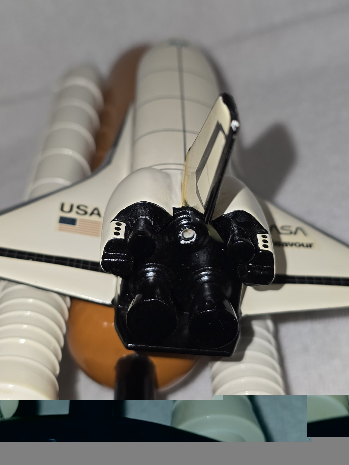 VTG Space Shuttle Endeavour Full Stack 1/200 Scale Desktop Display Model READ