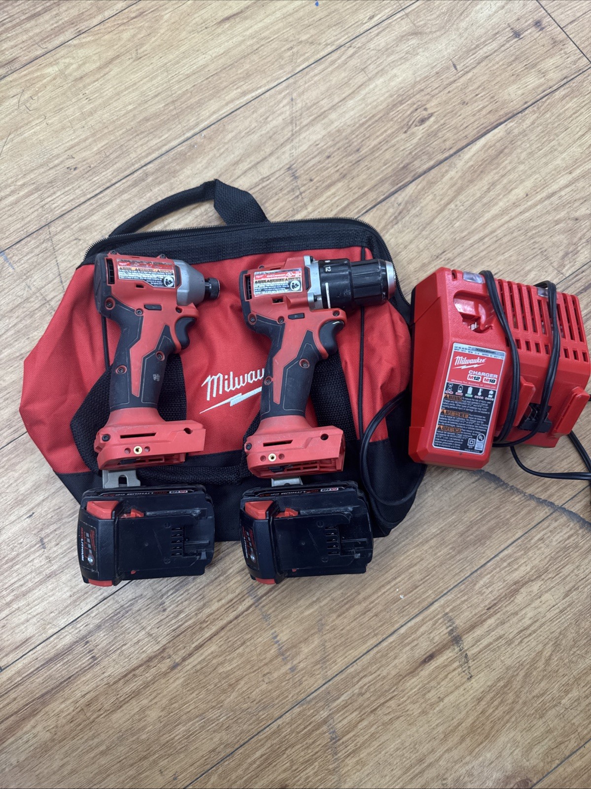Milwaukee 3693-22CX M18 Compact Brushless 2-Tool Kit