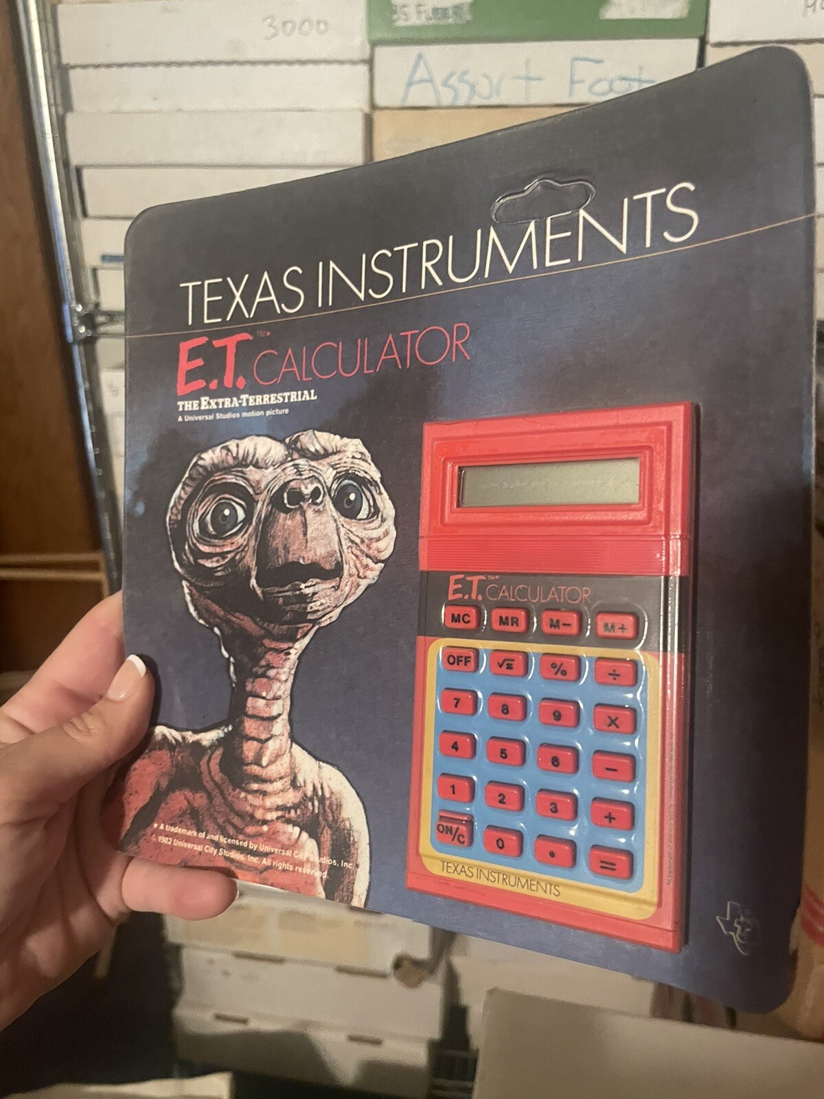 1982 Texas Instruments E.T CALCUATOR SEALED LOOK