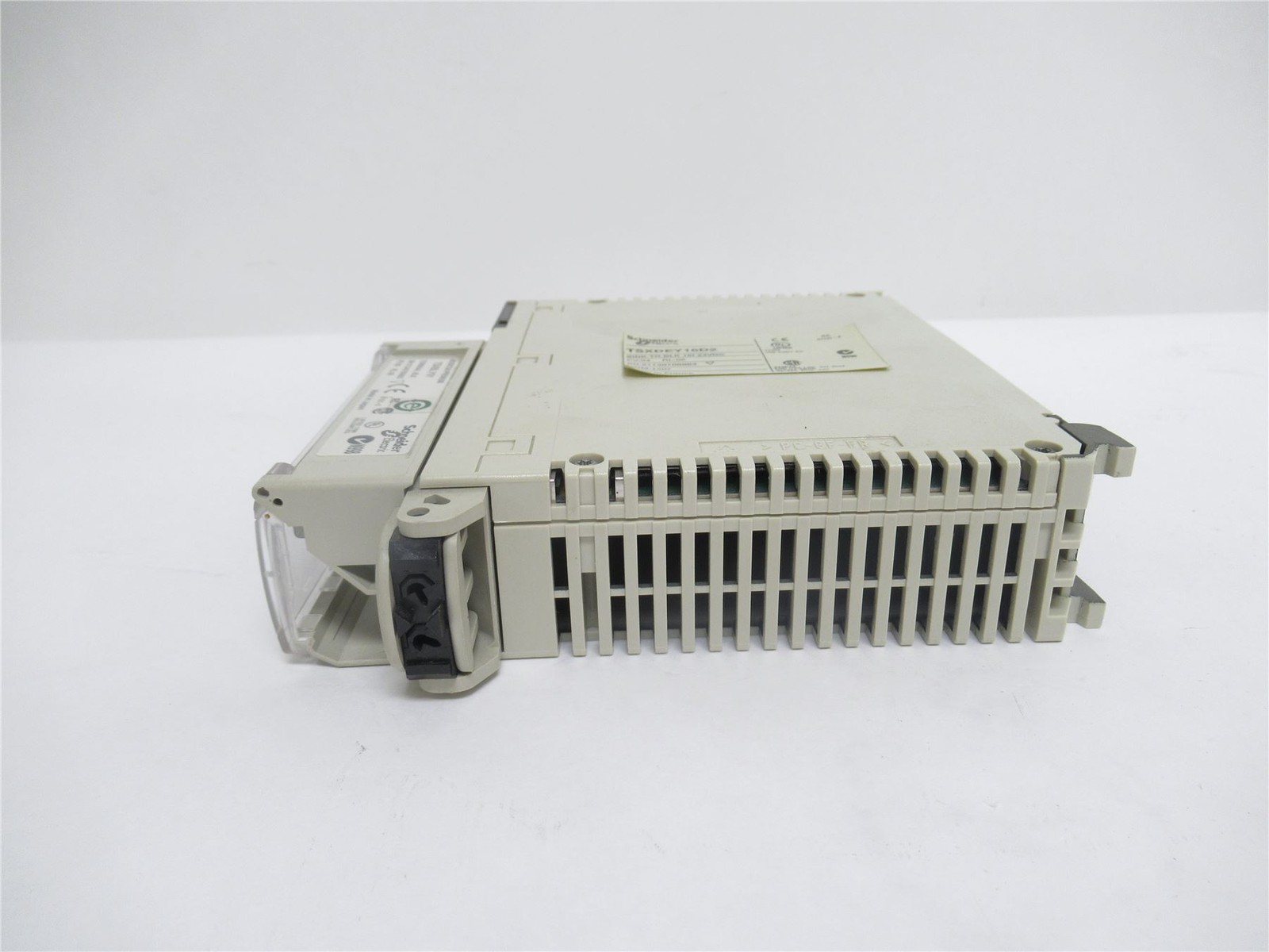 237676 Old-Stock; Schneider TSXDEY16D2 Discrete Input Module 24VDC; 16 Input
