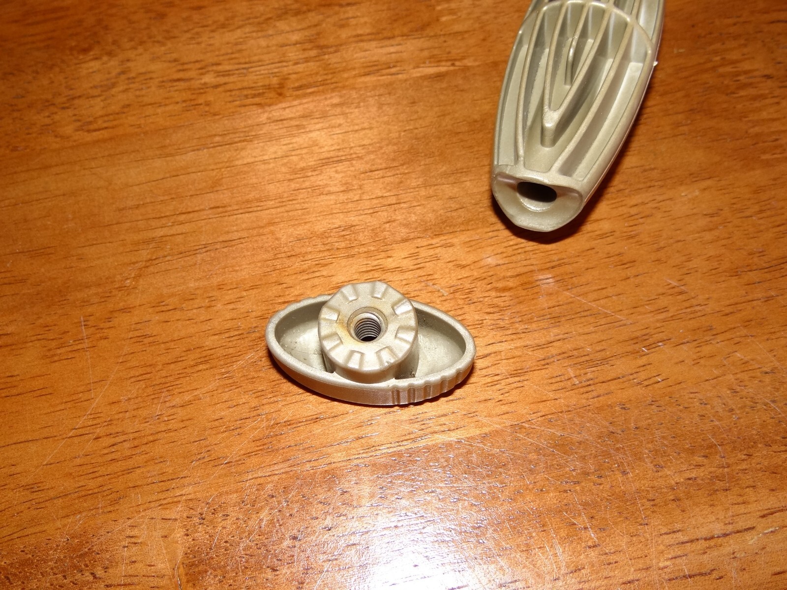 Scotts 171886 SNAP Broadcast Spreader Handle Bolt Assembly OEM Parts