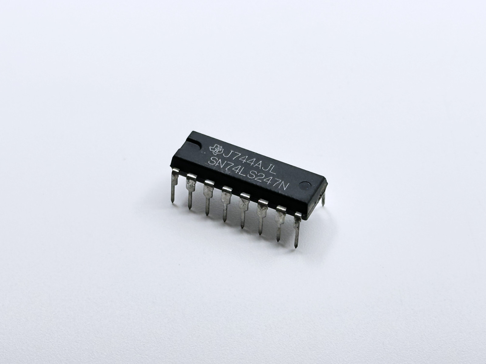 6PCS SN74LS247N TI BCD to 7-Segment Decoder Driver Common Anode Open Collector