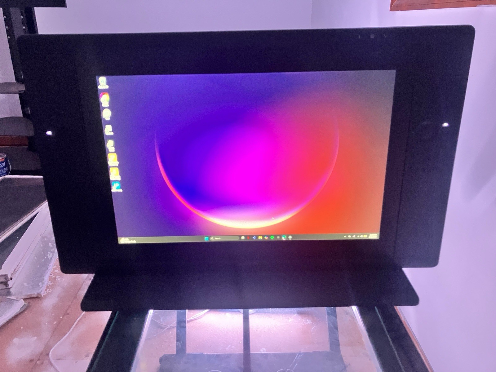 Wacom Cintiq 24HD Graphics Tablet Wired Interactive Pen Display DTK-2400