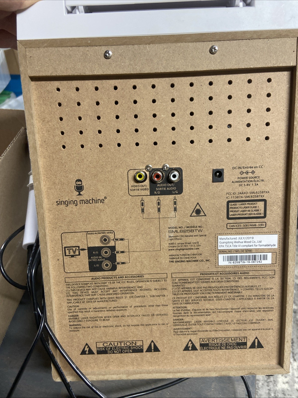 Singing Machine Sml625Btwd Karaoke Machine, Portable Karaoke System, White