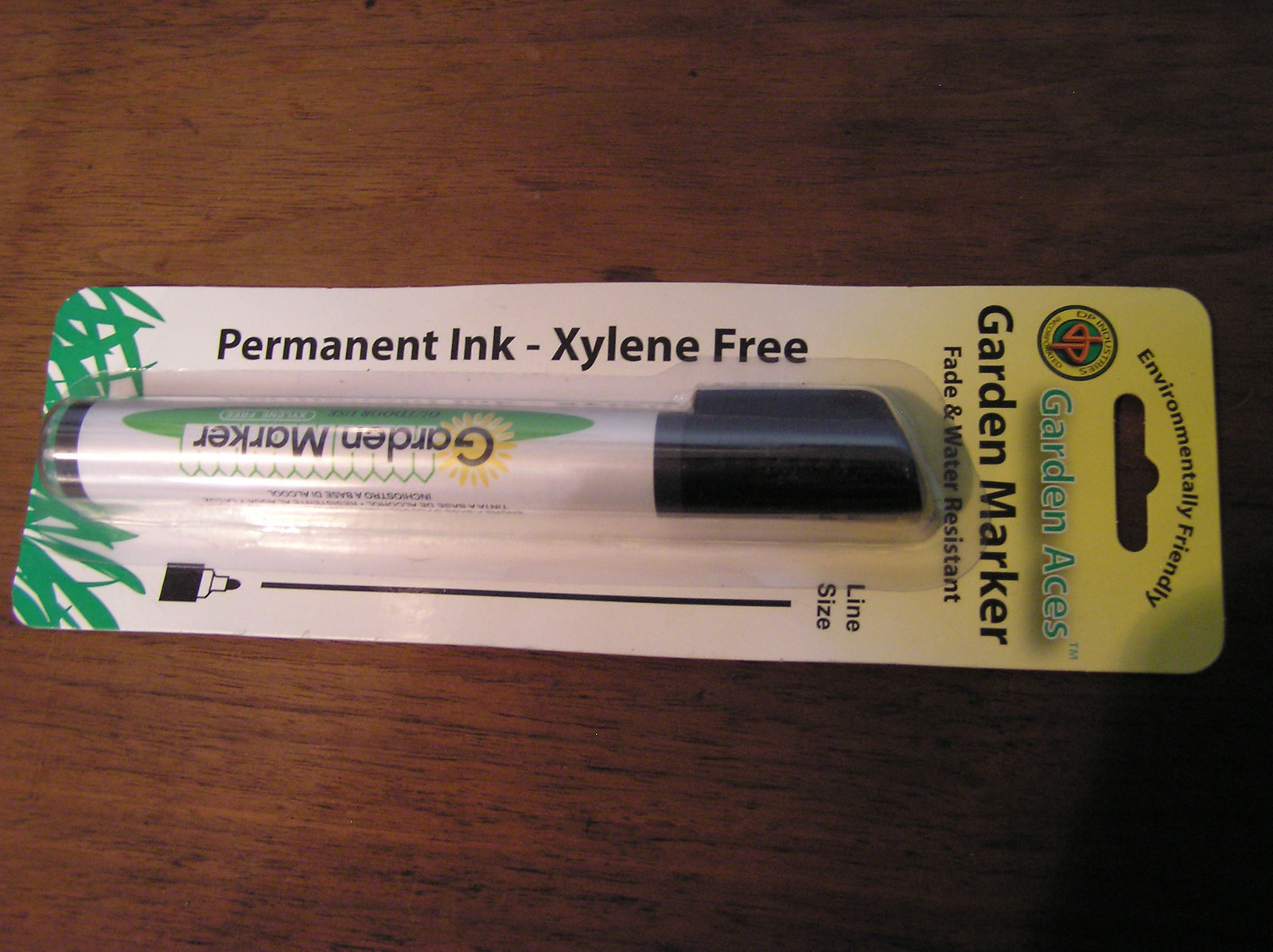 Garden Marker 1 each,Fade & water resistant Permanent Ink Black Label Marker Pen