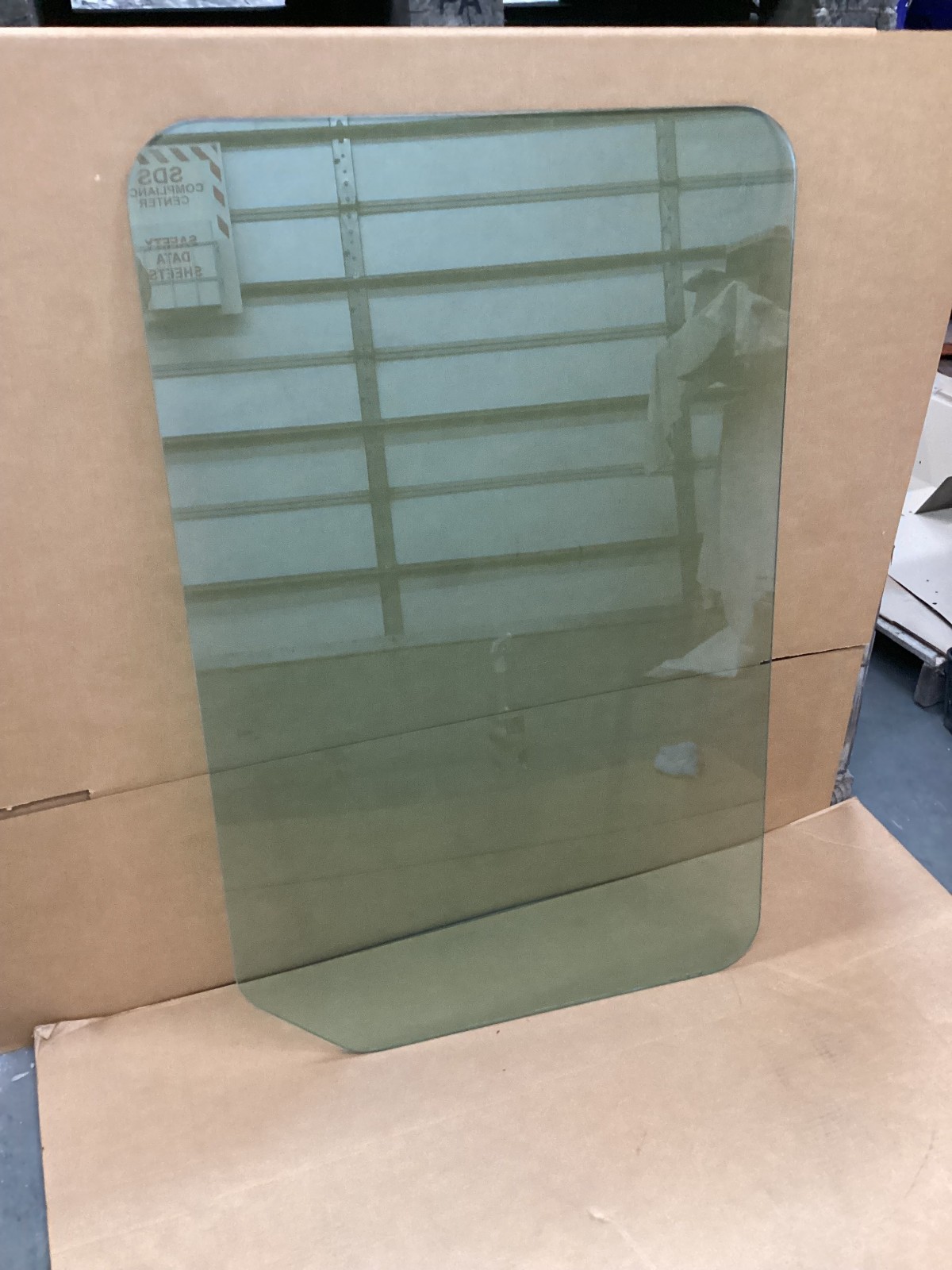 Laminated safety glass LVSR/HEMTT/HET/PLS door 9340-01-171-4428
