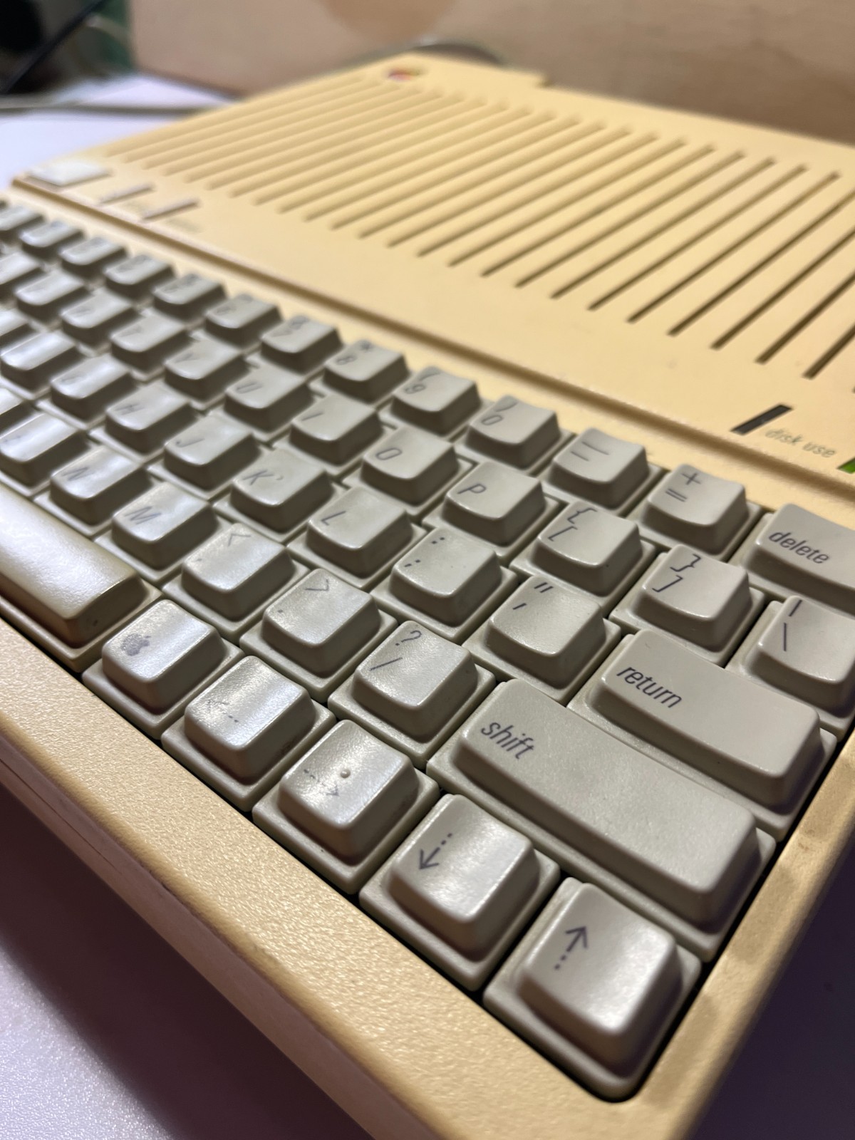 Apple IIc with Power Supply - Fully tested. CLEANED!
