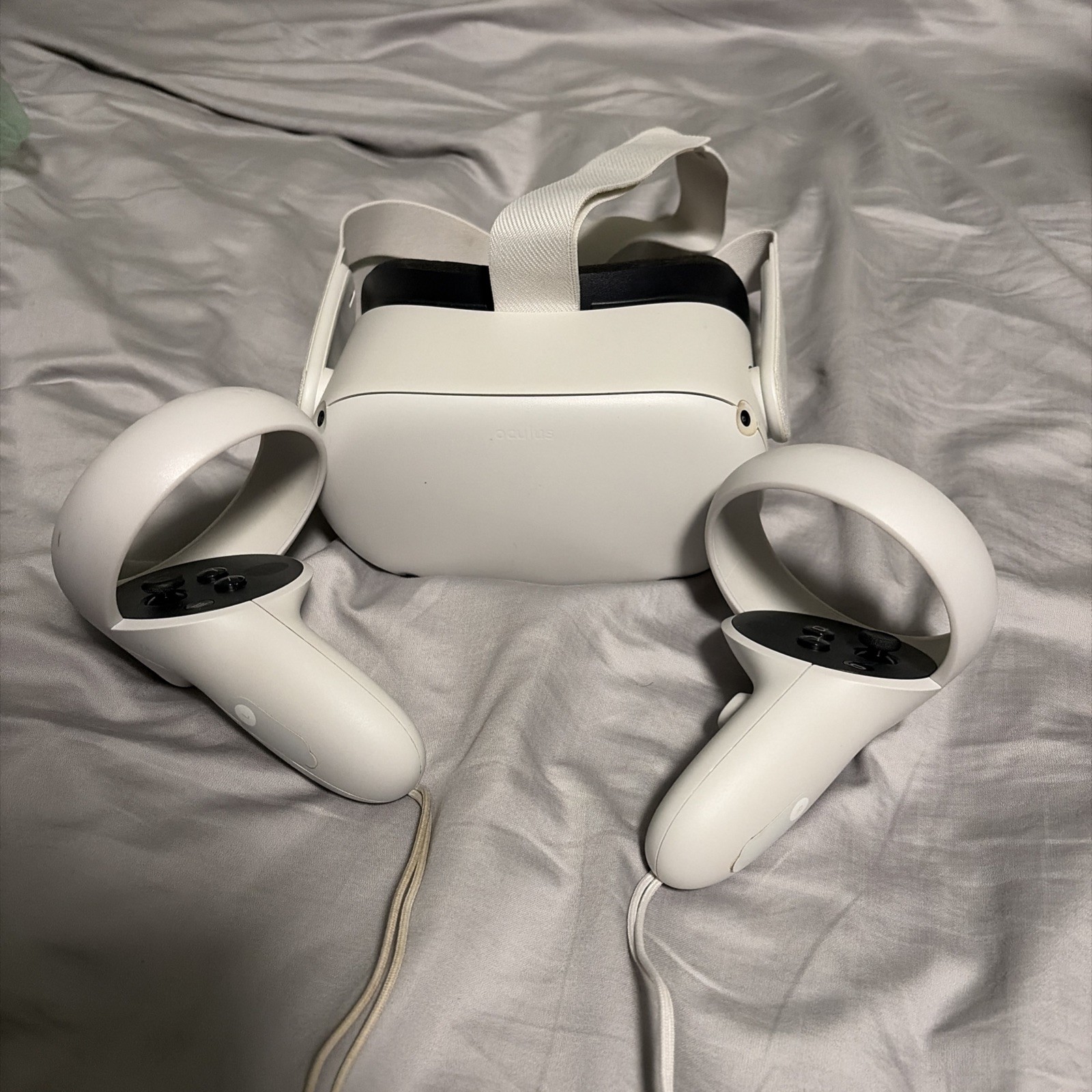 Oculus/Meta Quest 2 VR Headset - 128 GB - Near Perfect Condition
