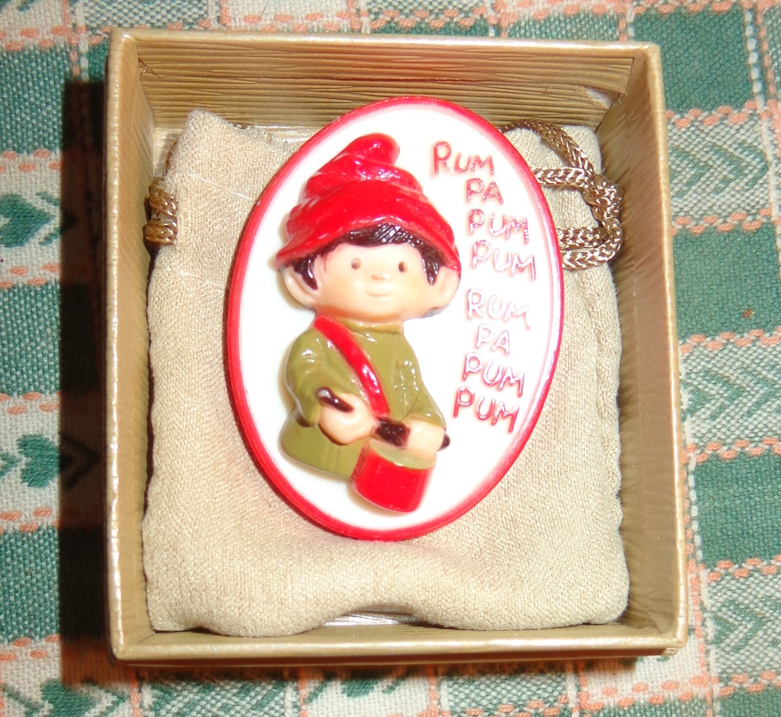 NICE! VINTAGE HALLMARK 3d RAISED CHRISTMAS PIN LITTLE DRUMMER BOY Rum Pa Pum Pum