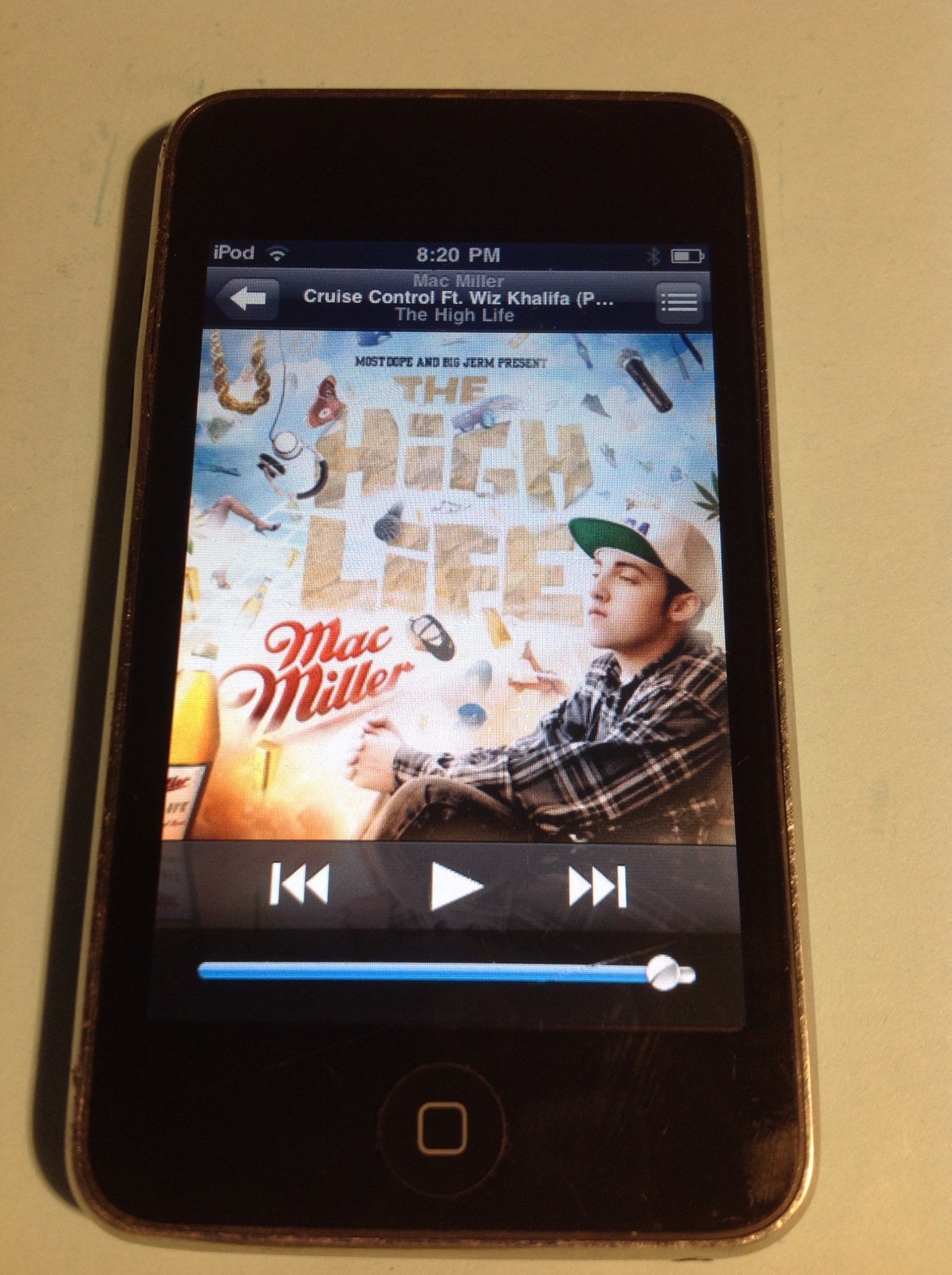 Apple iPod Touch 2ND Generation Black  8GB MC086LL