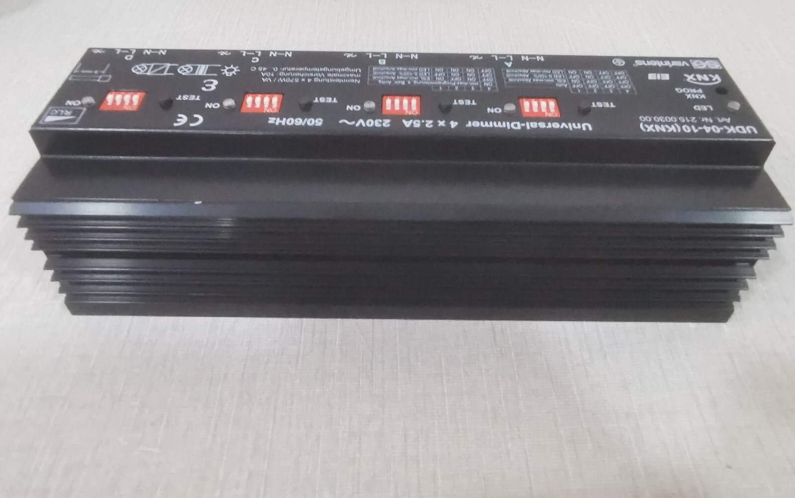 Varintens UDK-04-10 (KNX) Universal Dimmer