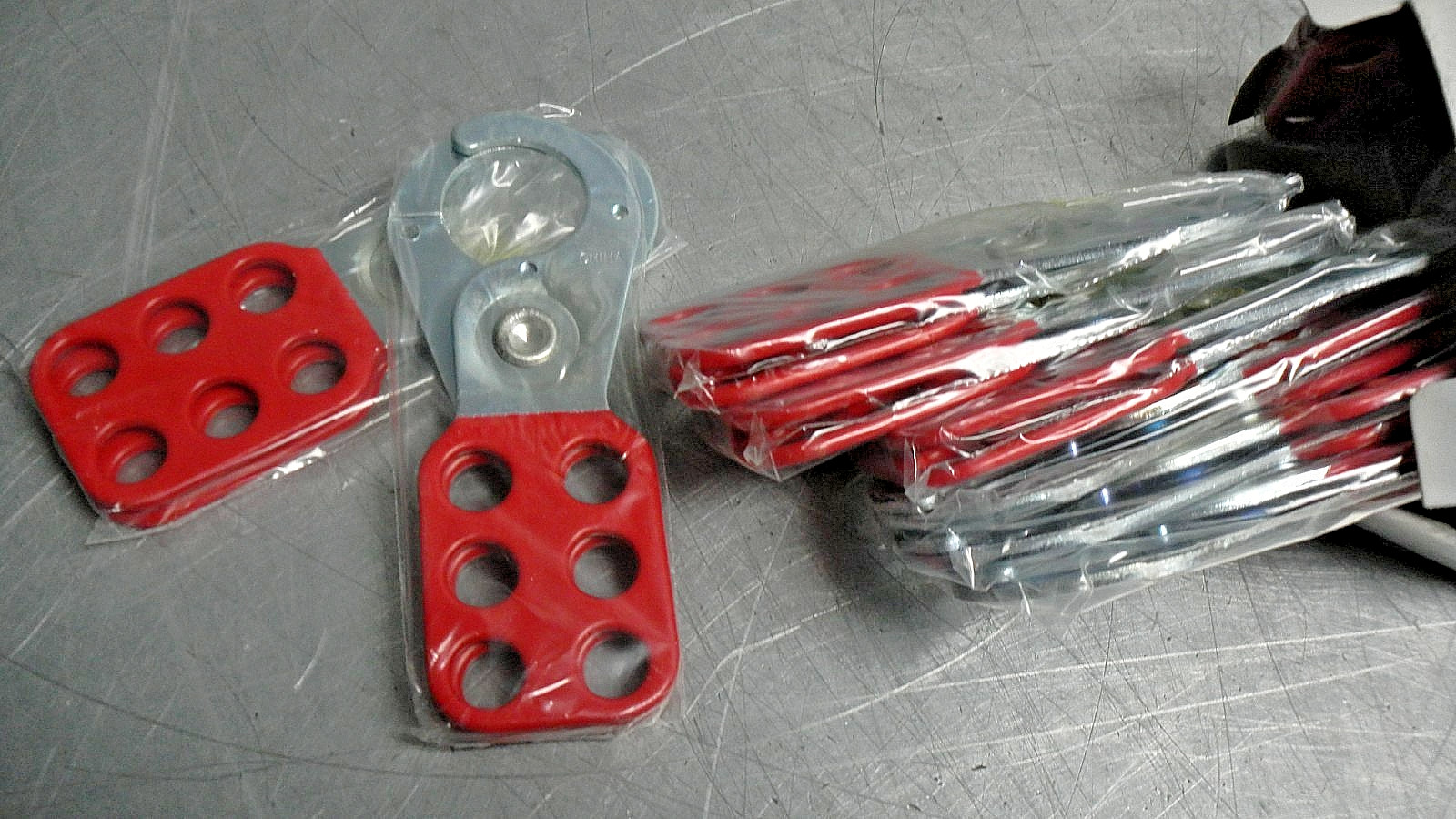 BRADY 65375 LOCKOUT HASPS 1  BOX/12PK