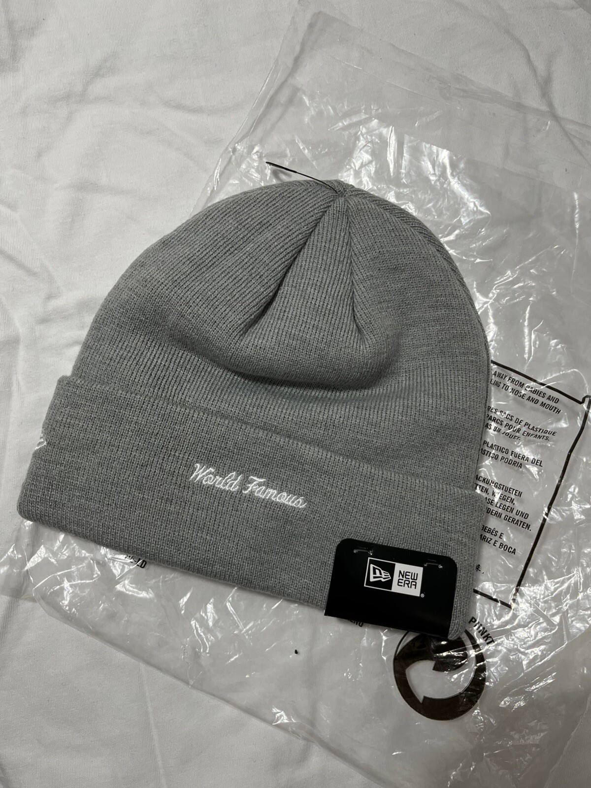 supreme box logo beanie FW22BN10 100% authentic