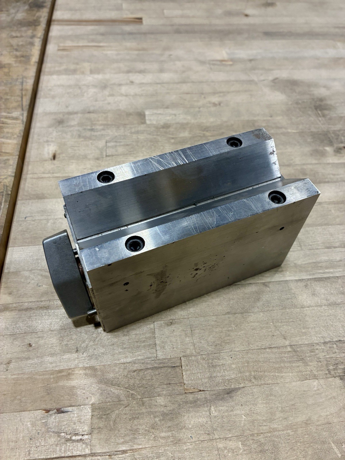 Brown & Sharpe Magnetic V Block