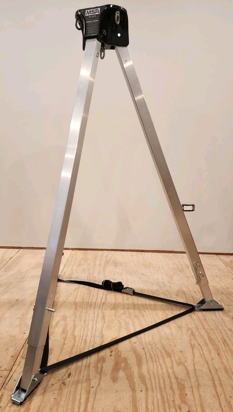 MSA 10102002 Aluminum Workman 8' Tripod