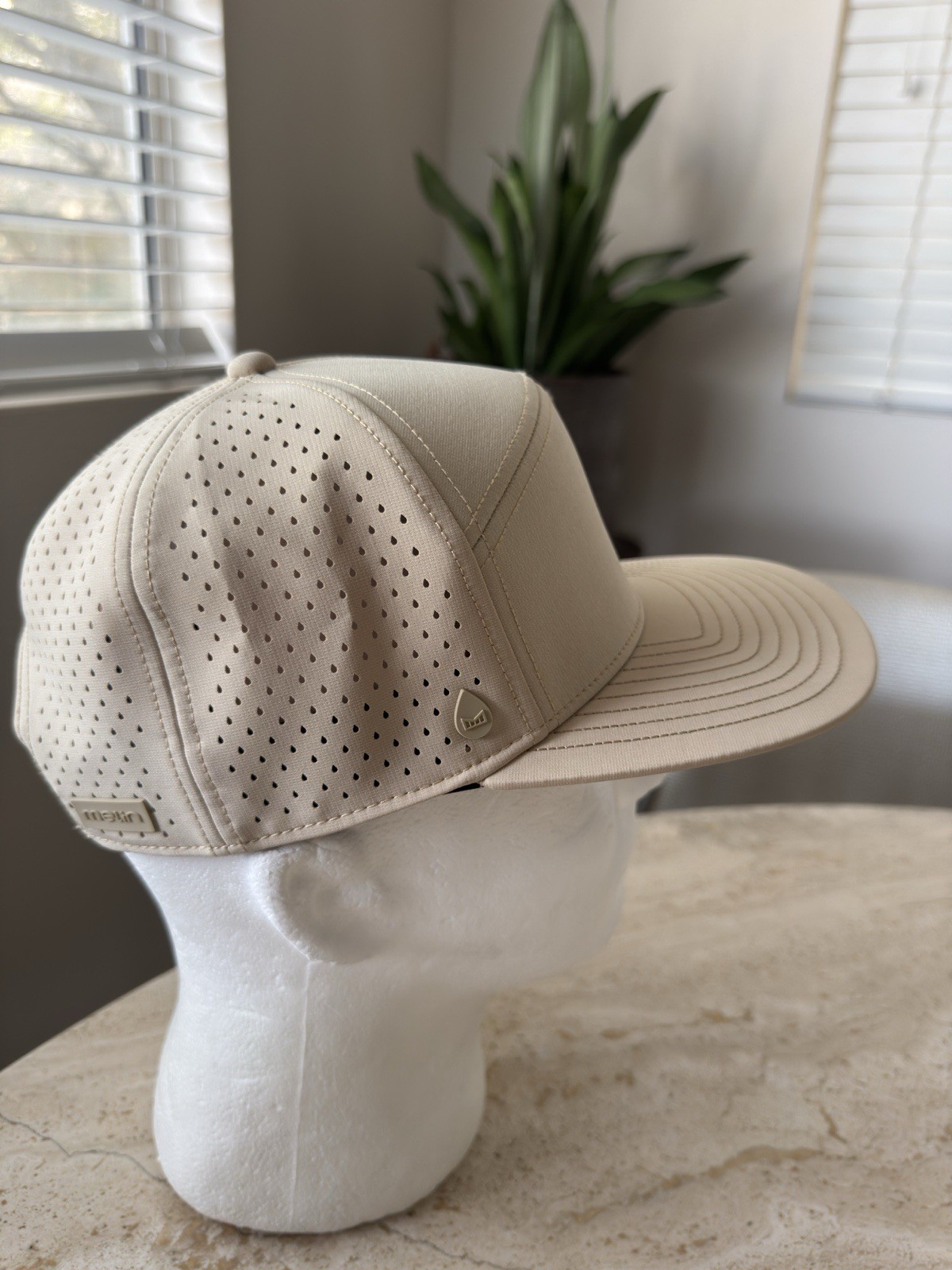Melin Trenches Icon Hydro Hat SZ Small 56 CM Khaki 🔥