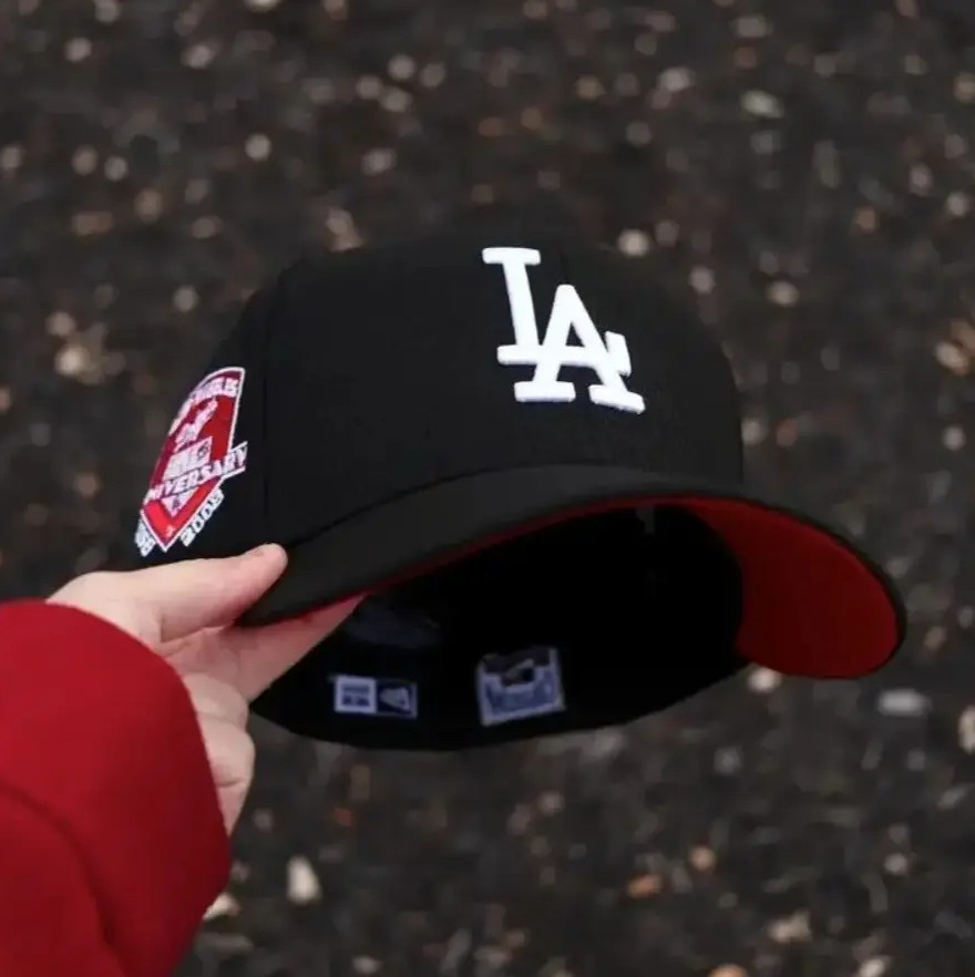 Black Los Angeles Dodgers 9FORTY Snapback Hat, White Embroidered LA Logo & Red